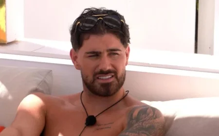 Scott van-der-Sluis’ Family Responds After ‘Vulnerable’ Love Island Episode