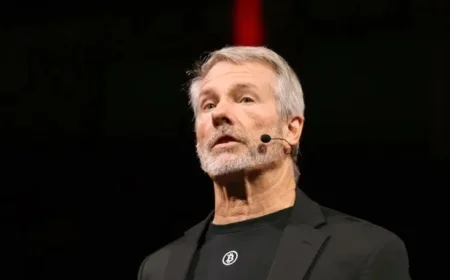 Michael Saylor Shifts Strategy as Bitcoin Prices Drop, Embraces Risky Financial Move