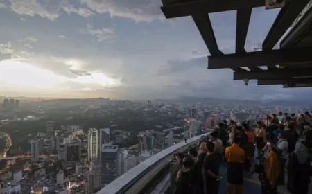 Lunar Cycle Crucial: How Moon Sighting Starts Ramadan and Eid