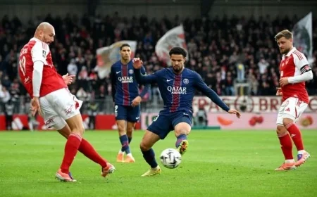 Ludovic Ajorque Strives to Lead Brest to Victory Against OM Friday