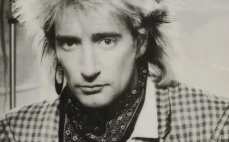 Rod Stewart Praises Bandmate as a Perfect Match