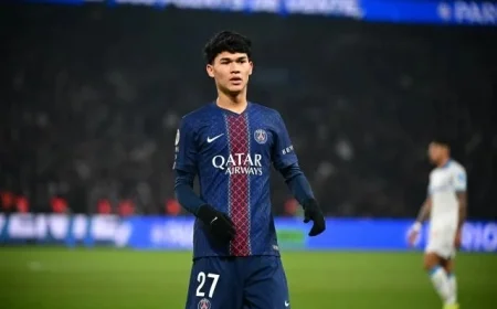 Fernandez Starts for PSG Against Metz