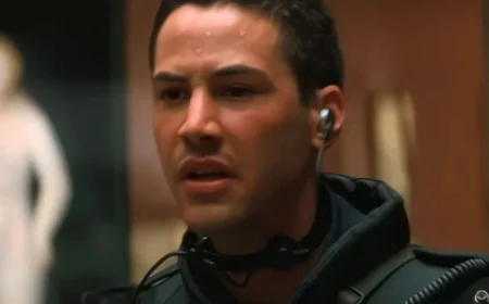 Keanu Reeves, Sandra Bullock Action Hit Arrives on Hulu