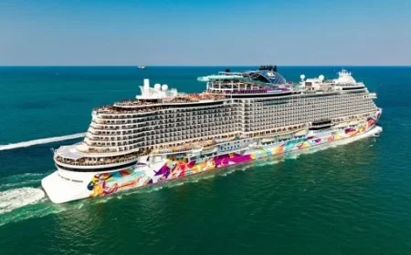 Norwegian Cruise Line Angers Fans with Dining Dress Code Change