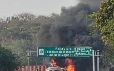 Roadblocks and Vehicle Fires Disrupt Jalisco and Michoacán Areas