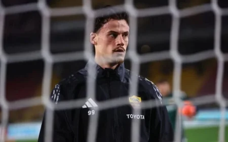 Svilar Aspires for Champions League as Cremonese Clash Looms