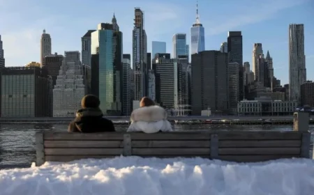 New York Mayor Enforces Travel Ban Amid Snowstorm