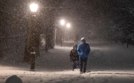 U.S. Snowstorm Update: Cyclone Bomb Brings Winds, Cancellations, Power Outages