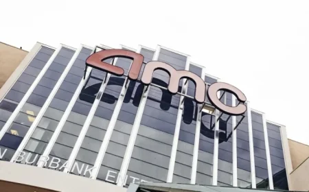 AMC Theatres Sees 10% Attendance Drop, Revenue Decline