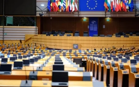 EU Parliament Freezes US Trade Deal Following Trump’s Latest Tariffs