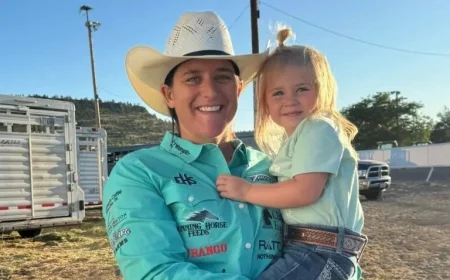Rodeo Champion Kelsie Domer Mourns Death of 3-Year-Old Daughter Oaklynn