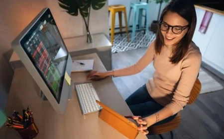 Top 3 Stocks to Buy During a Market Crash