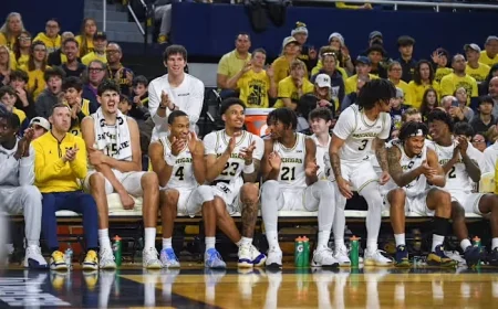 Michigan Basketball Pursues Milestone Against Minnesota at Crisler Center