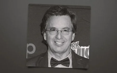 “Revenge of the Nerds Star, Lizzie McGuire Dad Dies”