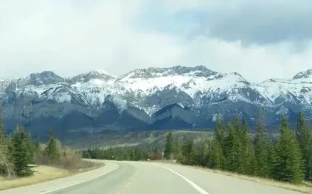 Tragic Crash Claims Lives of Two Jasper Hockey Players Returning to Hinton