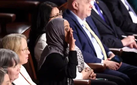 Trump Sparks Chamber Outburst Defending U.S. Immigration Policy at State of the Union