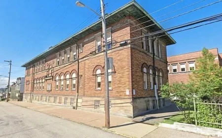 Woman Faces Charges for Threatening Pittsburgh School Secretaries