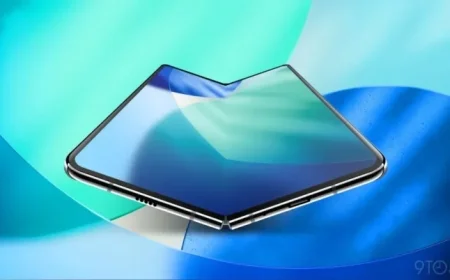 iPhone Fold Leak Reveals Crease Depth and Folding Angle Details