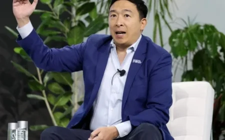 Andrew Yang Predicts Massive Job Loss for White-Collar Workers in 18 Months