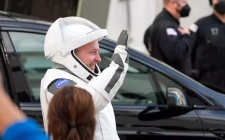 Inspiring Astronaut Honors ‘Incredible Teammates’ After ISS Medical Issue