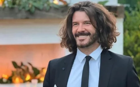 Actor Héctor Melgares Walks to Aid Storm-Hit Spanish Villages