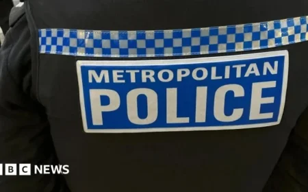 Met Officer Dismissed for Operating Coffee Business