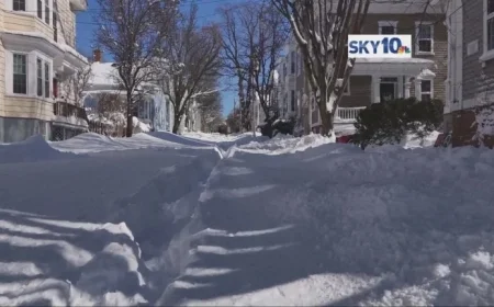 Connecticut Deploys Snow Removal Teams to Aid Rhode Island