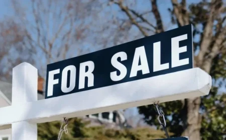 Bipartisan Bill Targets Big Investors Buying Single-Family Homes