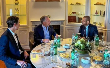 US and Iran Hold Geneva Talks Amid Heightened Military Tensions