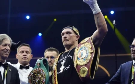 Oleksandr Usyk to Defend Heavyweight Title Against Rico Verhoeven