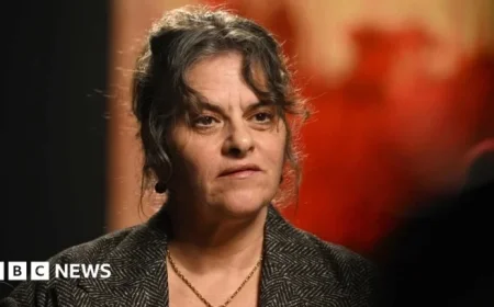 Tracey Emin Claims “My Bed” Would Be Tidy and Boring Today