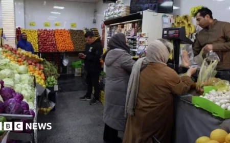 Iran’s Struggling Economy Alters Family Life, Increasing Poverty