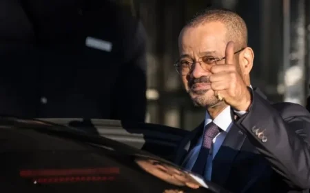 Iran Agrees to No Nuclear Stockpile, Says Oman Foreign Minister