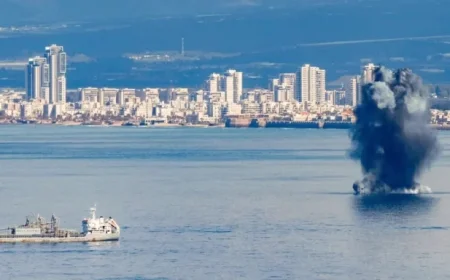 Iran Bombards US Navy in Bahrain; Explosions Hit Riyadh, Doha, Abu Dhabi