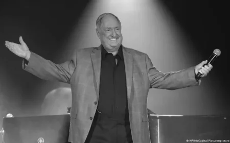 Neil Sedaka, Iconic 1960s Singer-Songwriter, Dies at 86