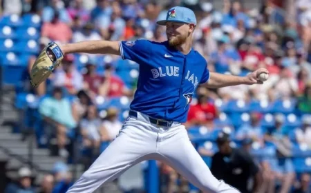 Lauer Concedes Three as Rays Outlast Blue Jays