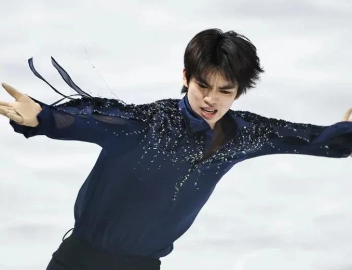 Figure Skater Opts for Caution in Free Skate Routine