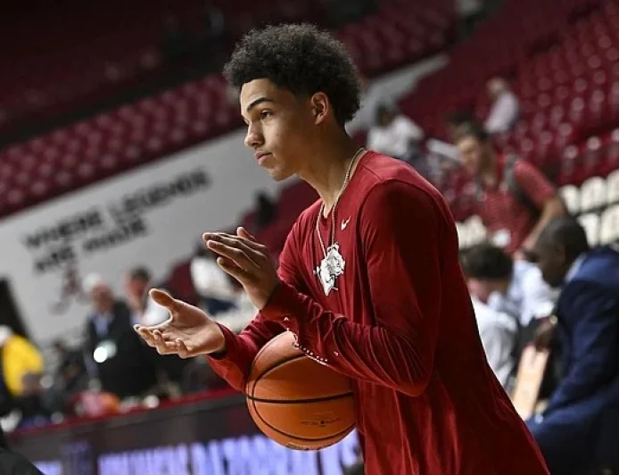 Isaiah Sealy Uncertain for Arkansas vs. Missouri Basketball Clash