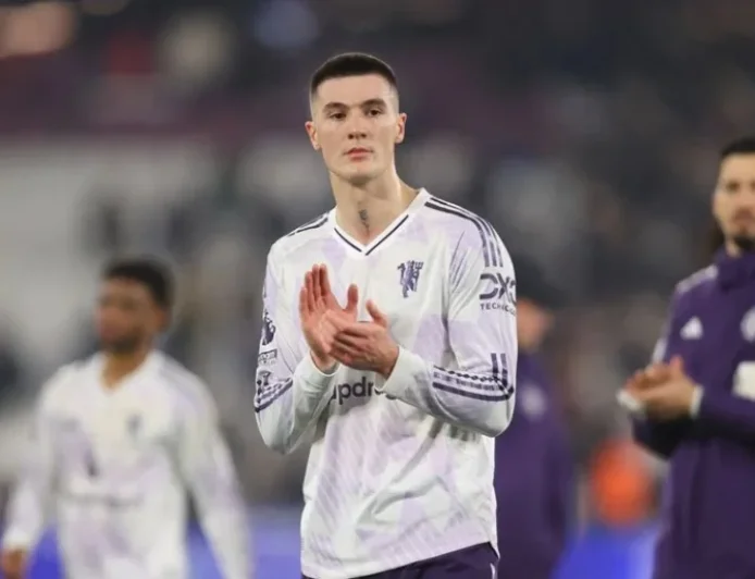 Benjamin Sesko Benched: Reasons for Absence in Man United vs. Everton Match