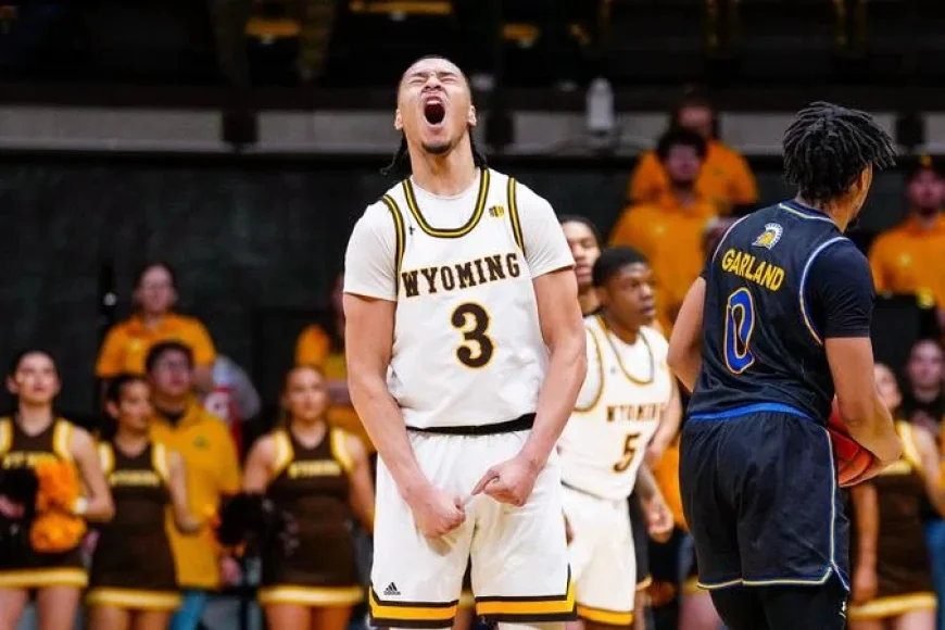 Cowboys Face Rams in Season’s First Border War Matchup Saturday