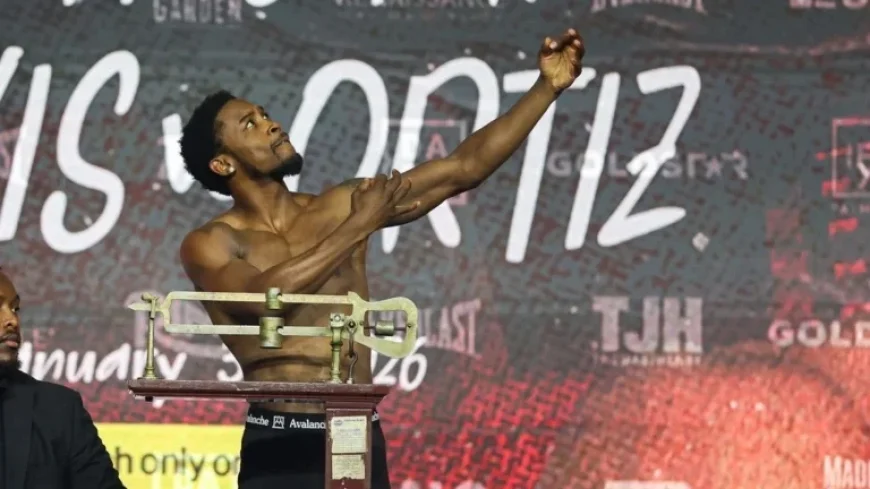 Keyshawn Davis Defeats Jamaine Ortiz in Junior Welterweight Debut Victory