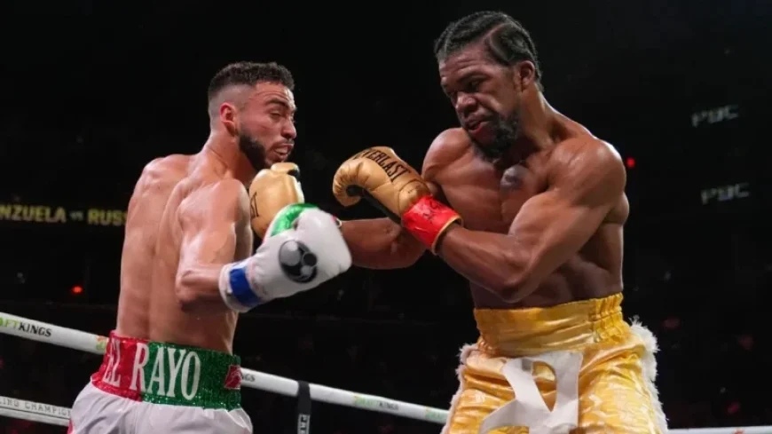 Russell to Defend Title on García-Barrios Fight Card: Sources