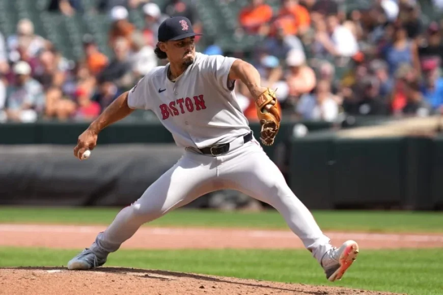 Red Sox Trade Reliever Jordan Hicks to White Sox in Prospect Deal