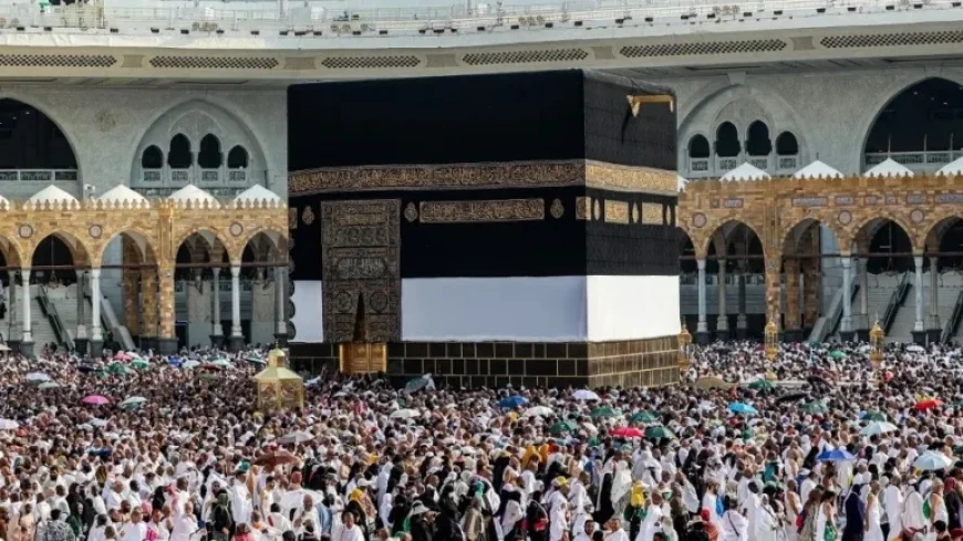 Epstein Files: UAE Contacts Shipped Kaaba Cloth from Makkah to Epstein