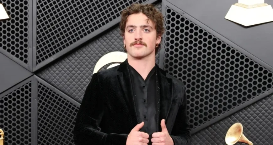 Benson Boone Dons Classic Black Outfit at 2026 Grammys