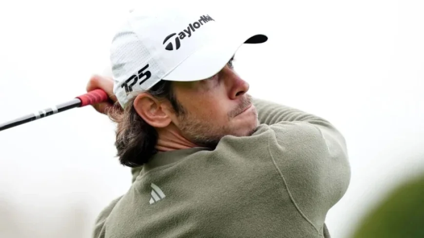 England Edges Team World in Reignwood Icons of Football Opener