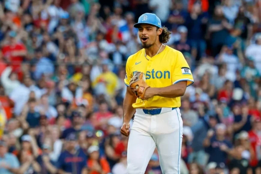 Red Sox Trade Hicks and Prospect to White Sox, Acquire Right-Handed Prospect