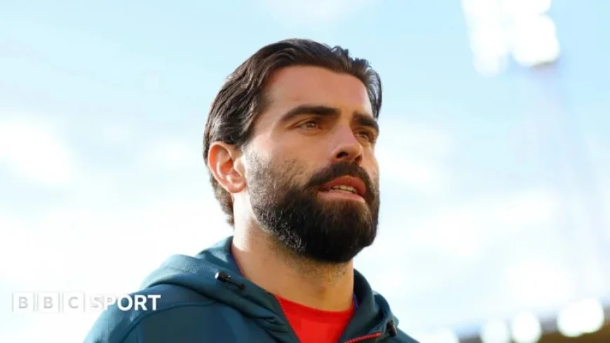 Elliot Lee Joins Doncaster Rovers on Loan from Wrexham