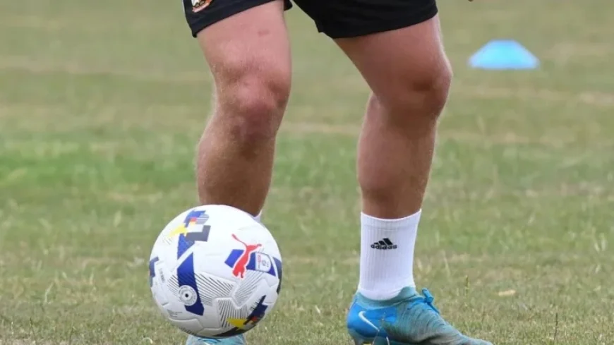 Swindon Town Secures Blackburn Rovers Left-Back in Finalized Deal