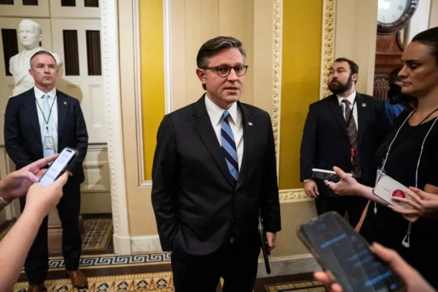 House Votes on Government Reopening, Extending ICE Funding